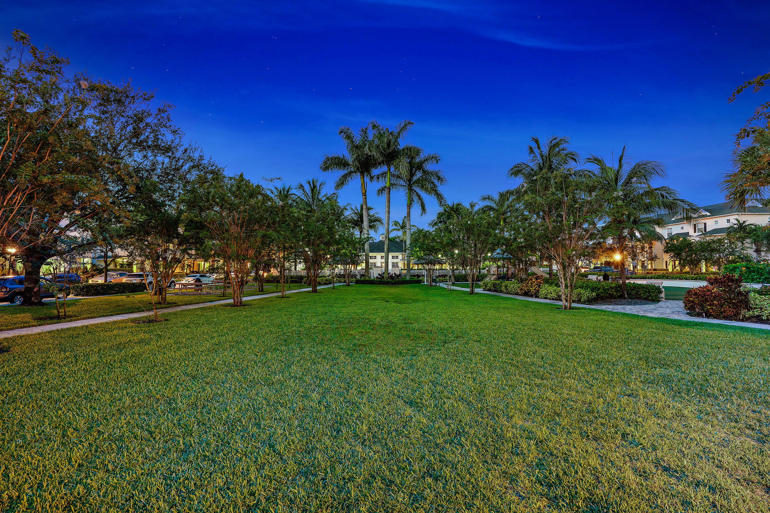 225 Murcia Drive, Unit 201 Jupiter, FL 33458 - Photo 39 of 42 a view of a park with palm trees