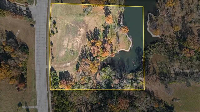 $220,000 | 4001 South 20th Street, Leavenworth, KS 66048