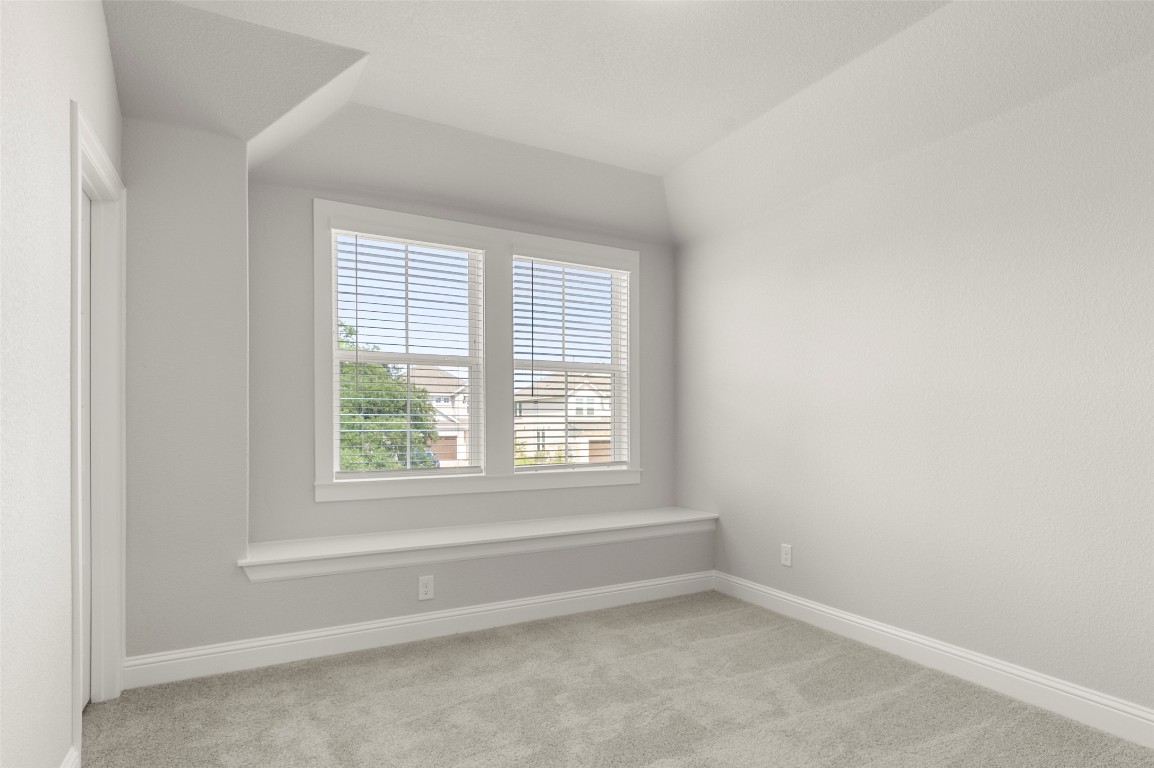 2605 Sam Bass Road, Unit 87 Round Rock, TX 78681 - Photo 26 of 31 an empty room with a window