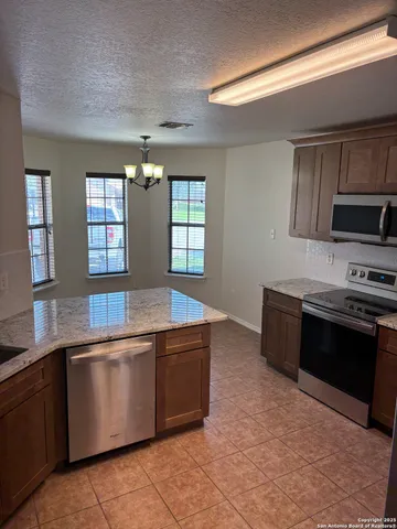 $1,875 | 10435 Alsfeld Ranch, Helotes, TX 78023