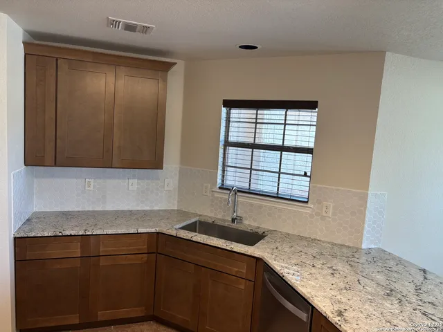 $1,875 | 10435 Alsfeld Ranch, Helotes, TX 78023