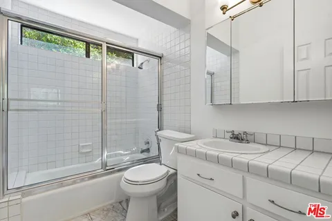 $2,629,000 | 2350 Benedict Canyon Drive, Beverly Hills, CA 90210