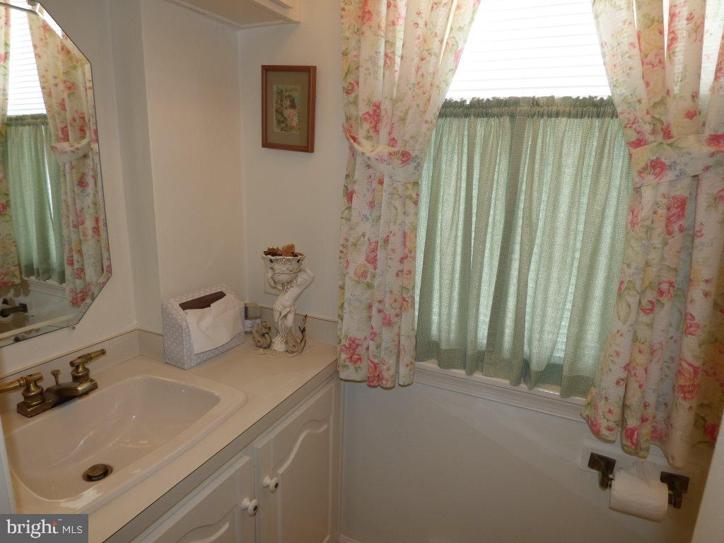 800 Butter Road Dover, PA 17315 - Photo 7 of 23
