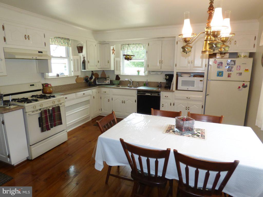 800 Butter Road Dover, PA 17315 - Photo 8 of 23