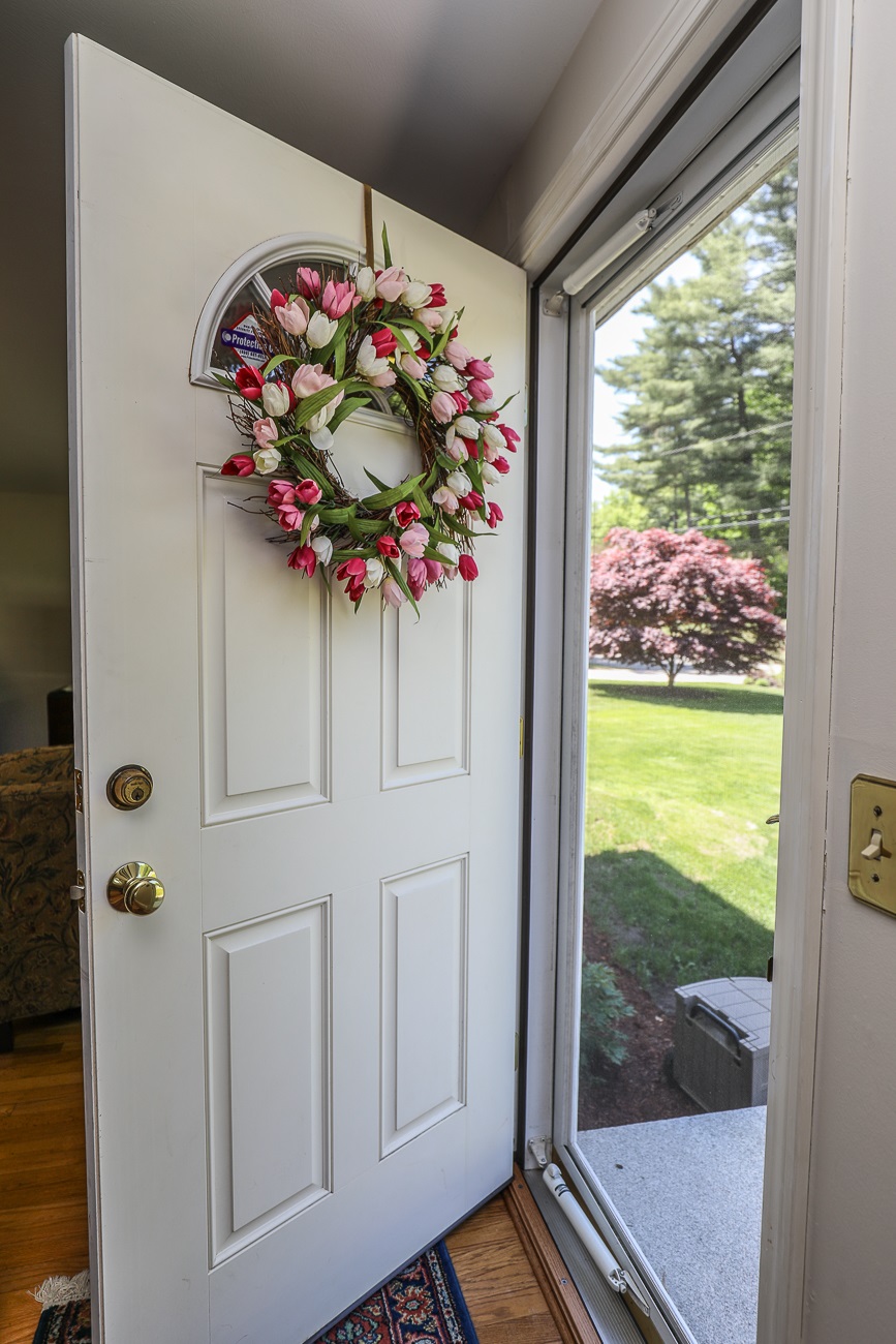 4 Todd Road Nashua, NH 03064 - Photo 2 of 30 Gallery Image 2