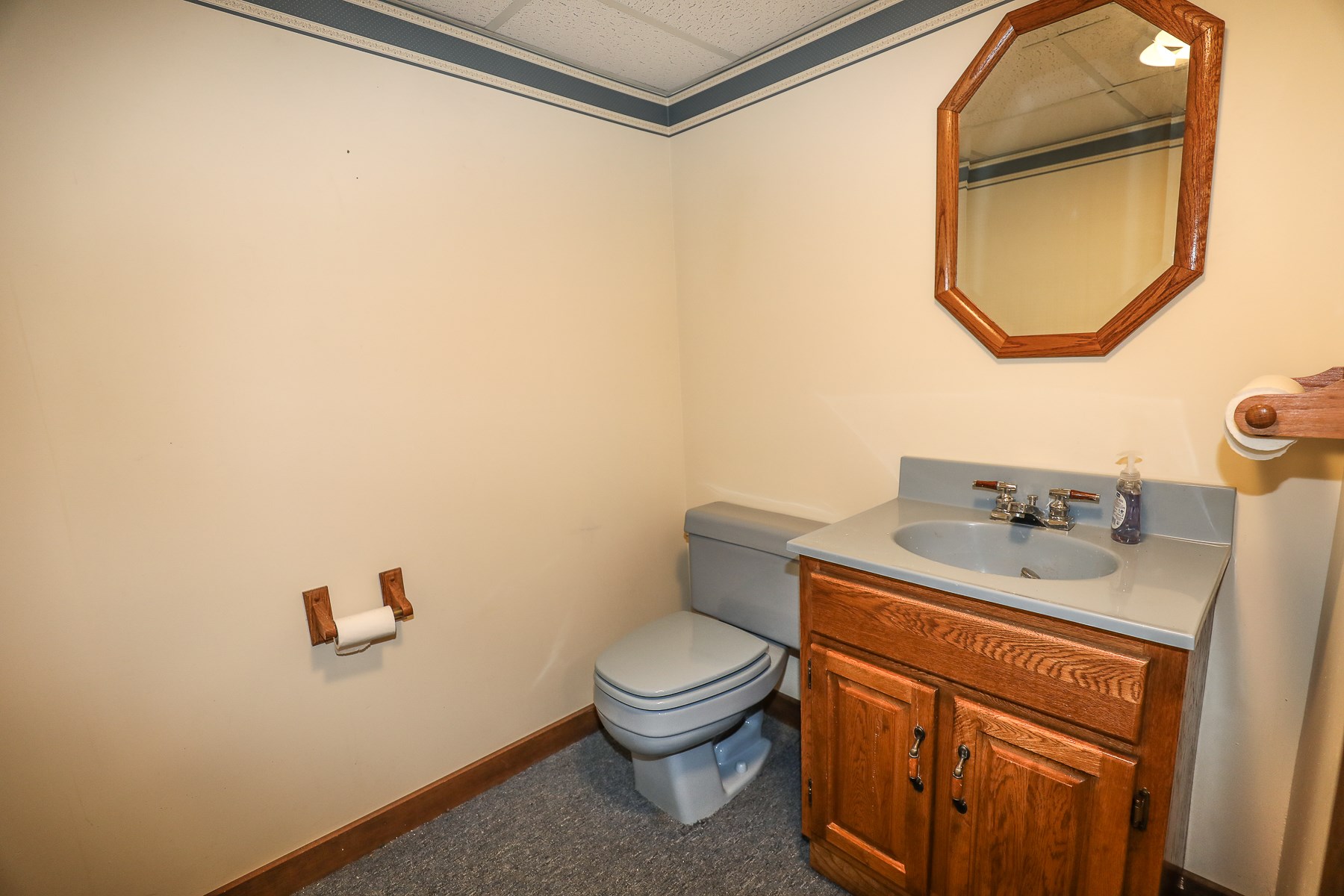 4 Todd Road Nashua, NH 03064 - Photo 23 of 30 Gallery Image 23