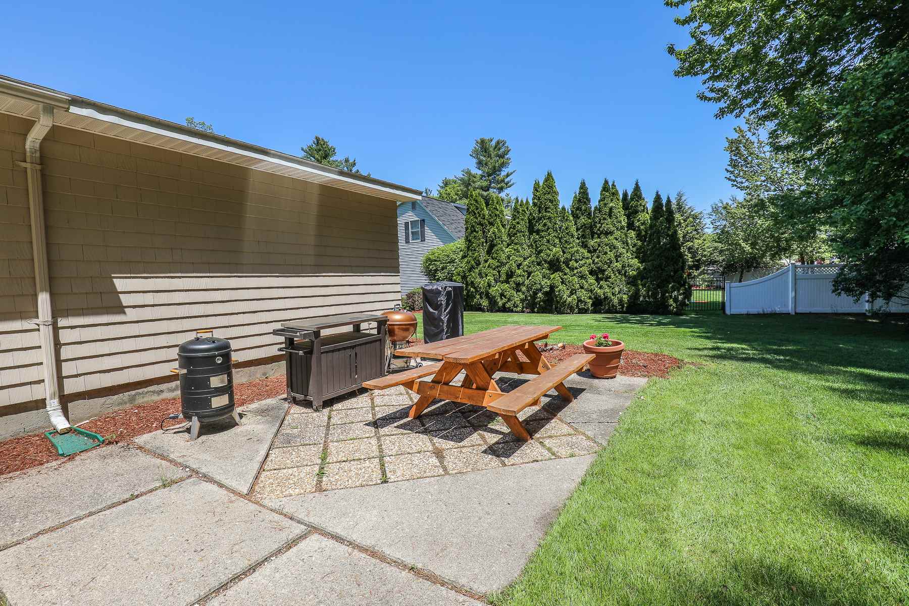 4 Todd Road Nashua, NH 03064 - Photo 26 of 30 Gallery Image 26