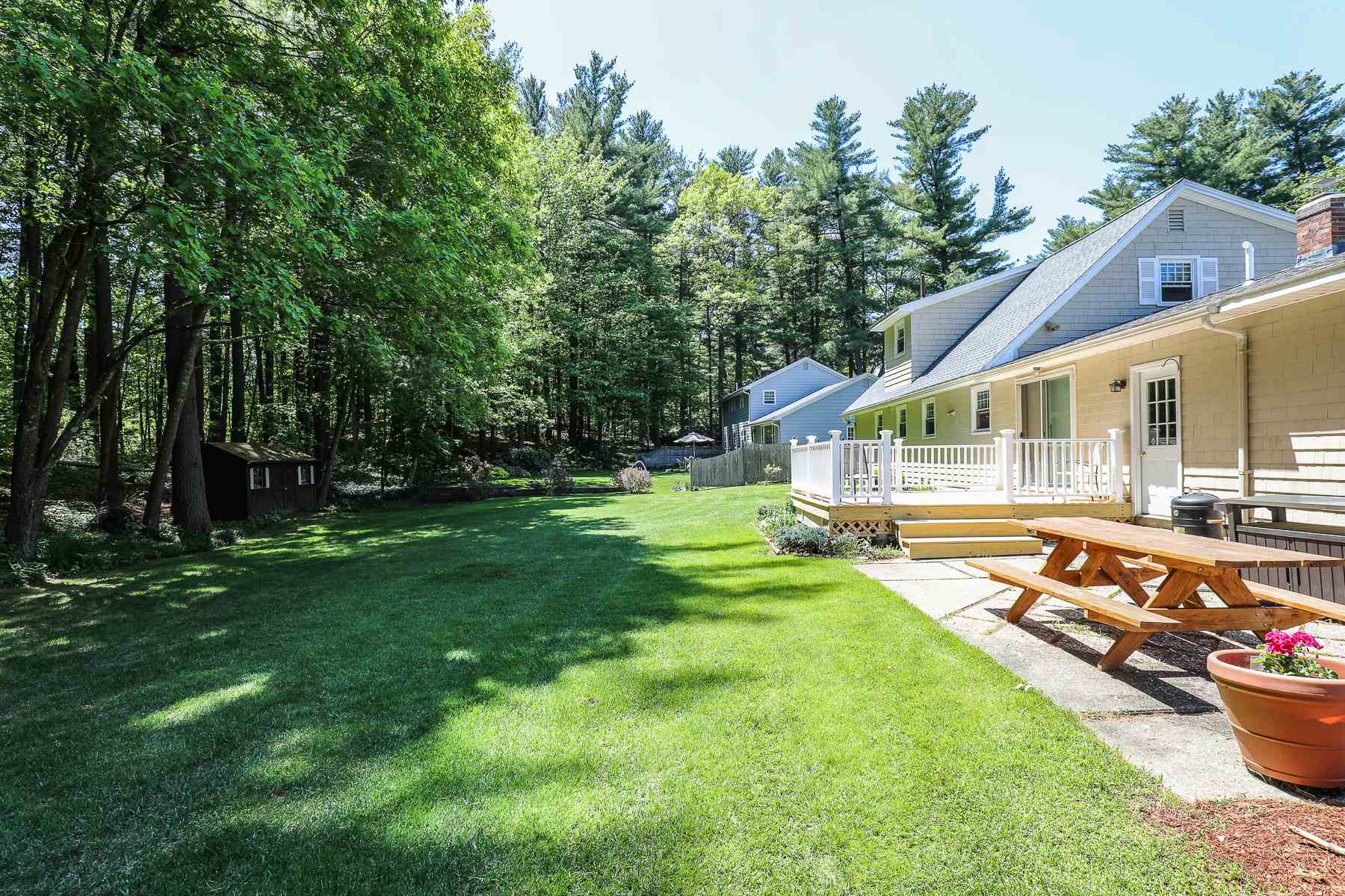 4 Todd Road Nashua, NH 03064 - Photo 28 of 30 Gallery Image 28