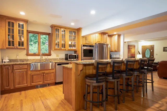 $635,000 | 1649 East Manchester Road, Manchester, VT 05255