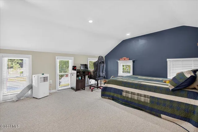 $450,000 | 500 Highway 146, Guilderland, NY 12009