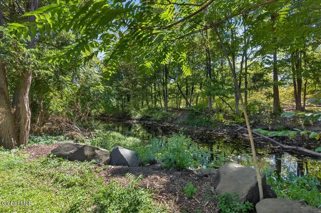 $450,000 | 500 Highway 146, Guilderland, NY 12009