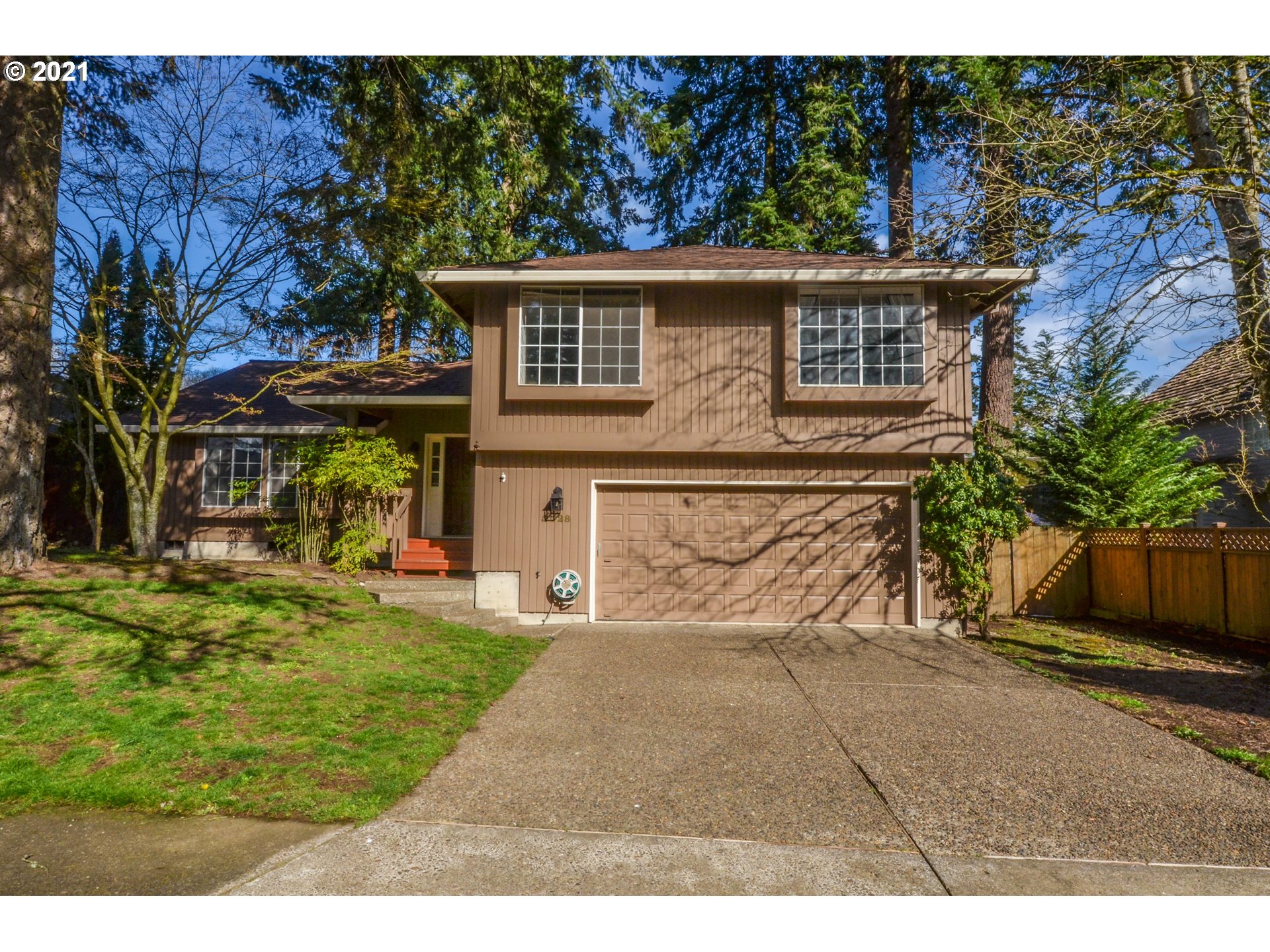5728 Southwest Calusa Loop Tualatin, OR 97062 - Photo 1 of 29 Gallery Image 1