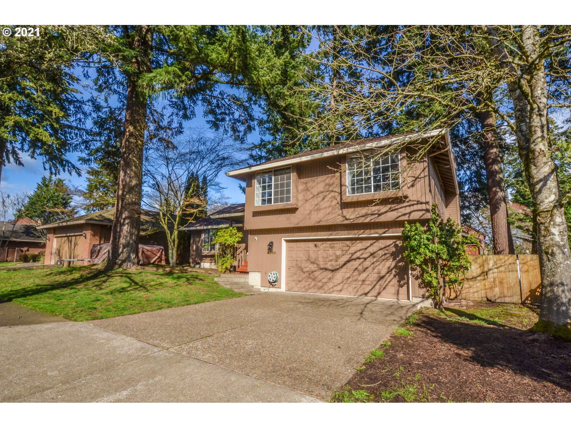 5728 Southwest Calusa Loop Tualatin, OR 97062 - Photo 3 of 29 Gallery Image 3