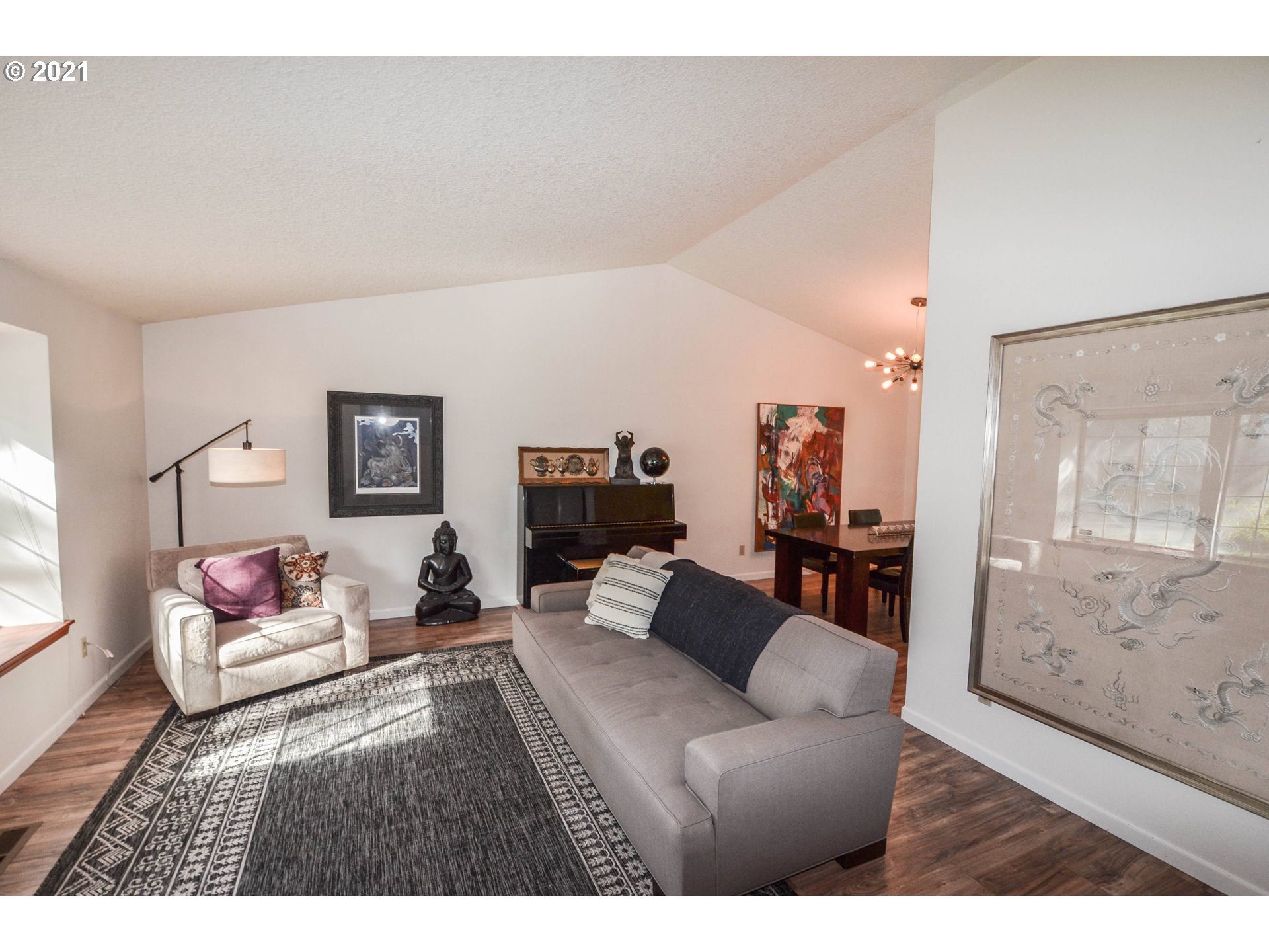 5728 Southwest Calusa Loop Tualatin, OR 97062 - Photo 10 of 29 Gallery Image 10