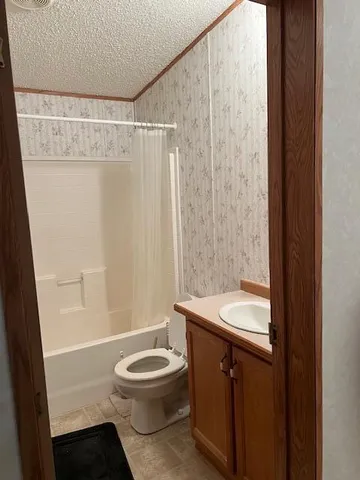 $134,000 | 527 South Street East, Litchfield, MN 55355