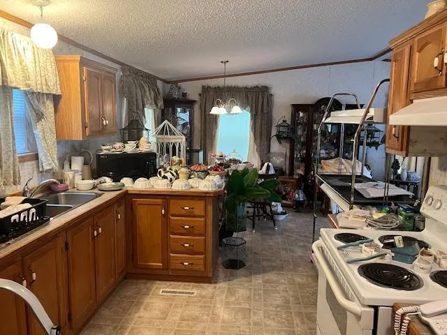 $134,000 | 527 South Street East, Litchfield, MN 55355