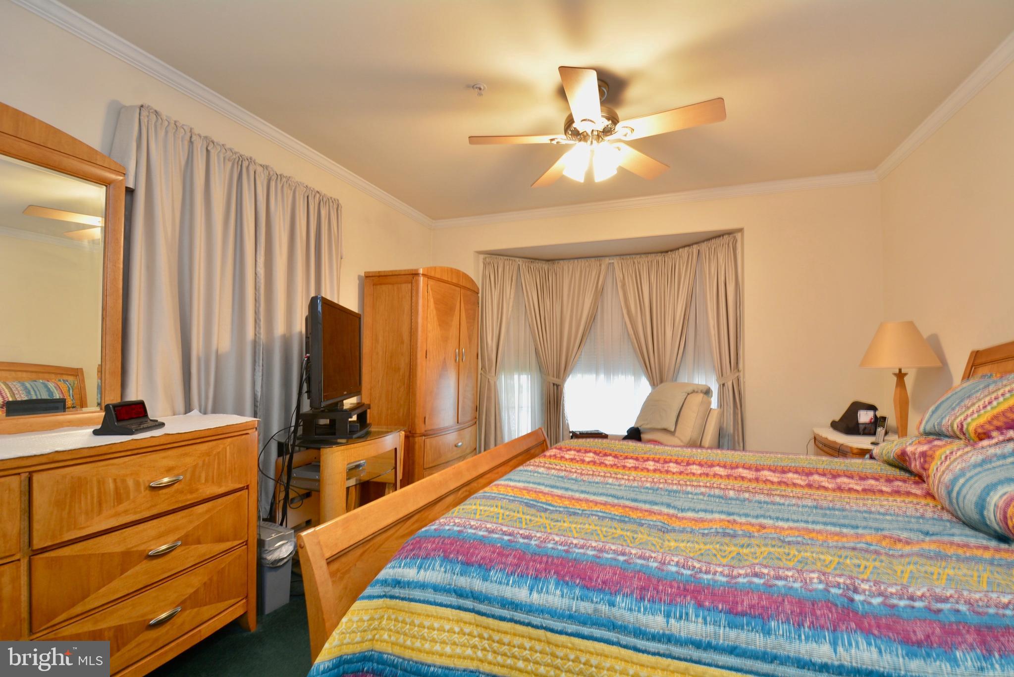 6306 Rory Court Lanham, MD 20706 - Photo 16 of 42 Main level bedroom suite