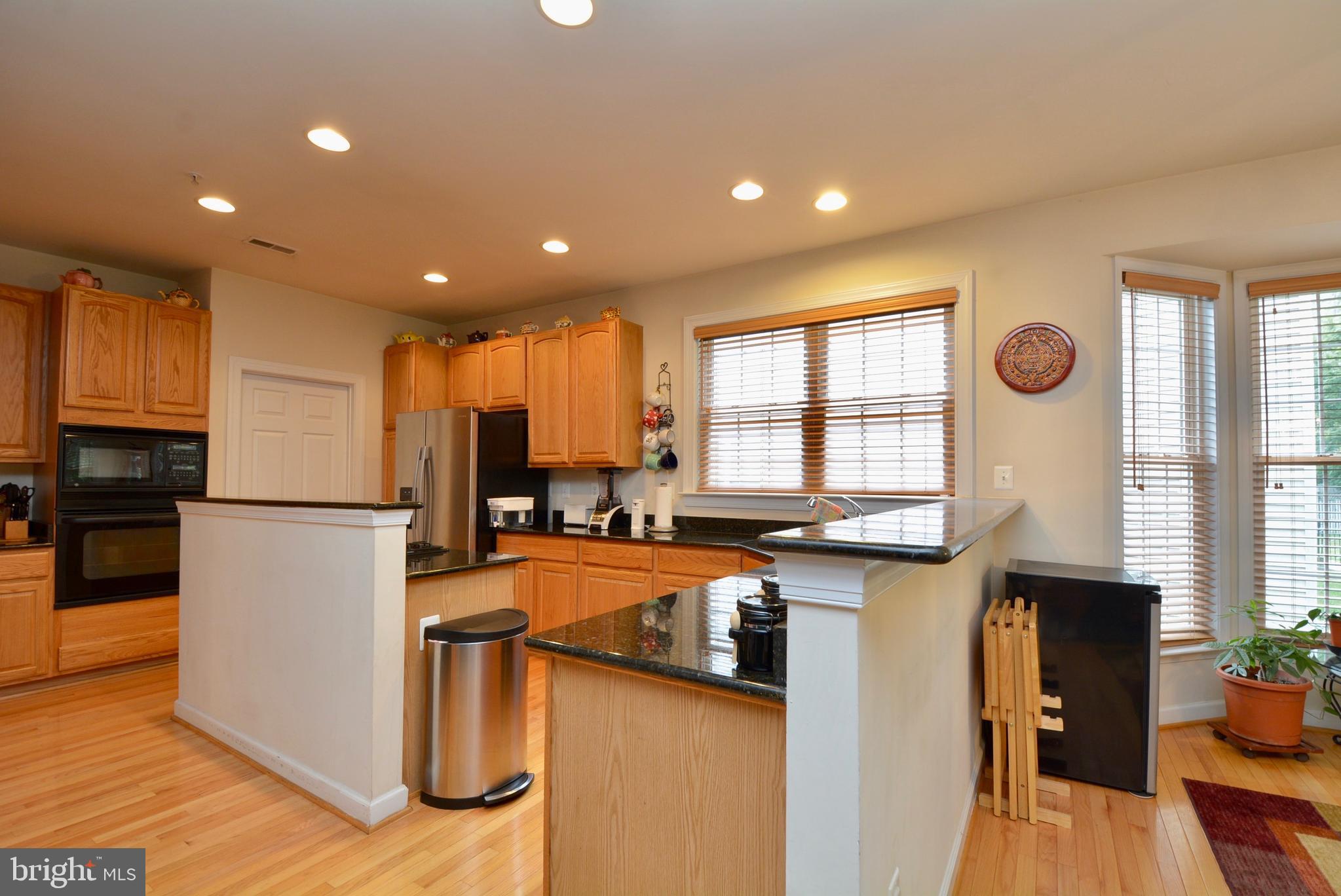 6306 Rory Court Lanham, MD 20706 - Photo 5 of 42 Gourmet kitchen w/stainless steel appliances
