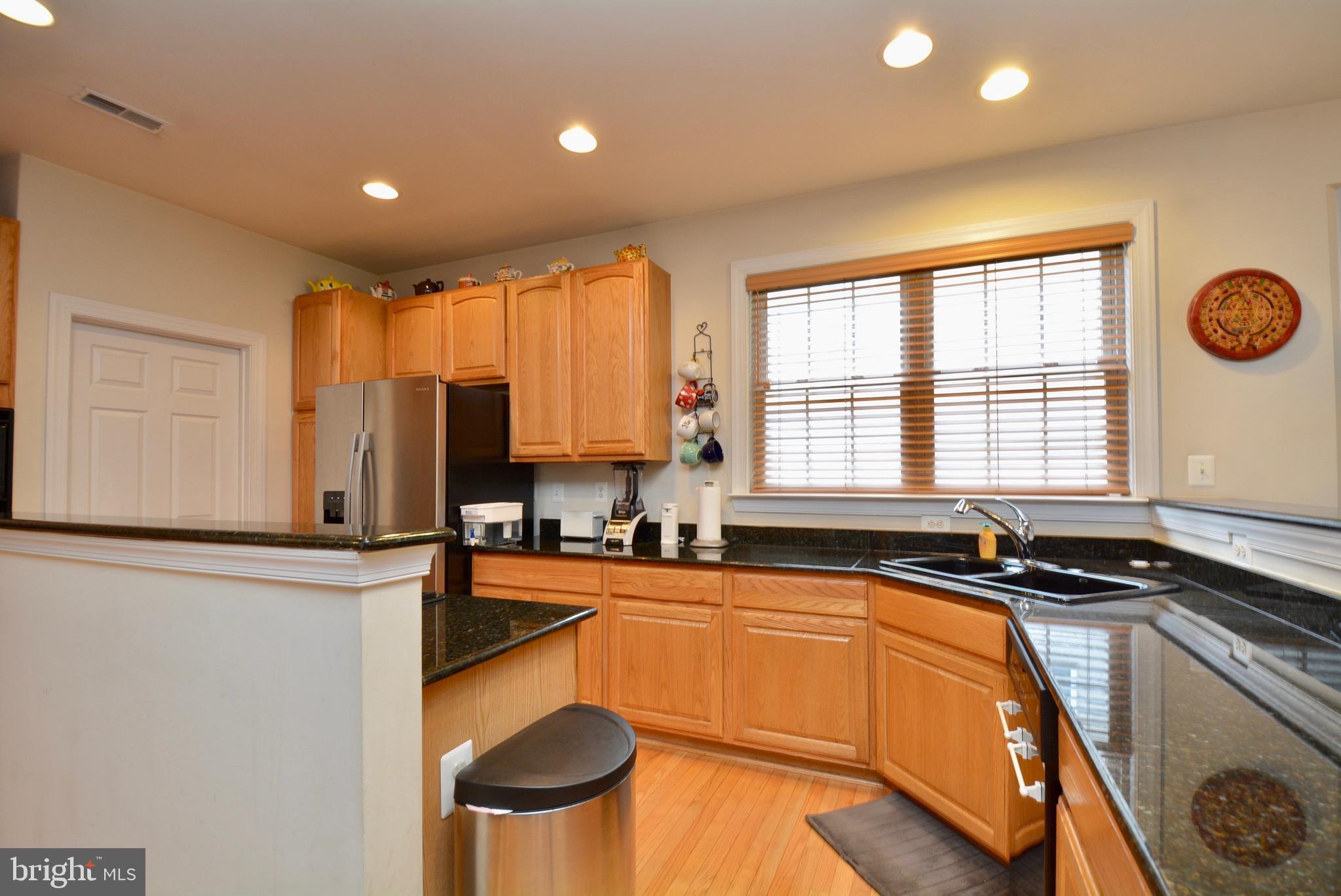 6306 Rory Court Lanham, MD 20706 - Photo 7 of 42 Kitchen w/recessed lights and granite