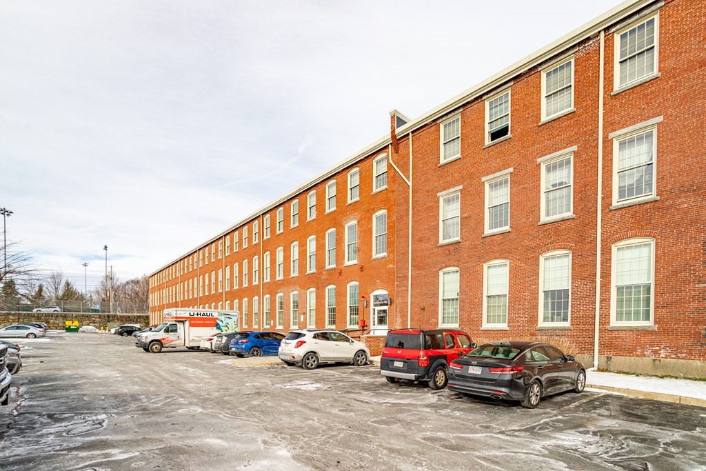 35 Riverwalk Way, Unit R205 Lowell, MA 01854 - Photo 30 of 32 Gallery Image 30