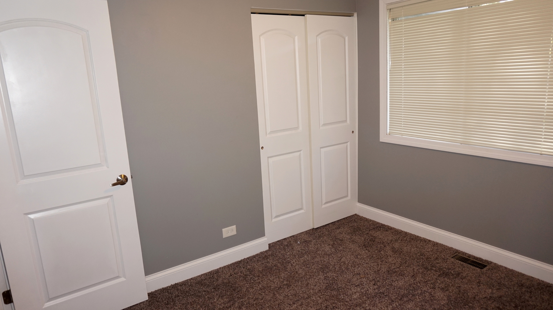 5740 Timberlane Road Matteson, IL 60443 - Photo 12 of 17 a view of an empty room with a window