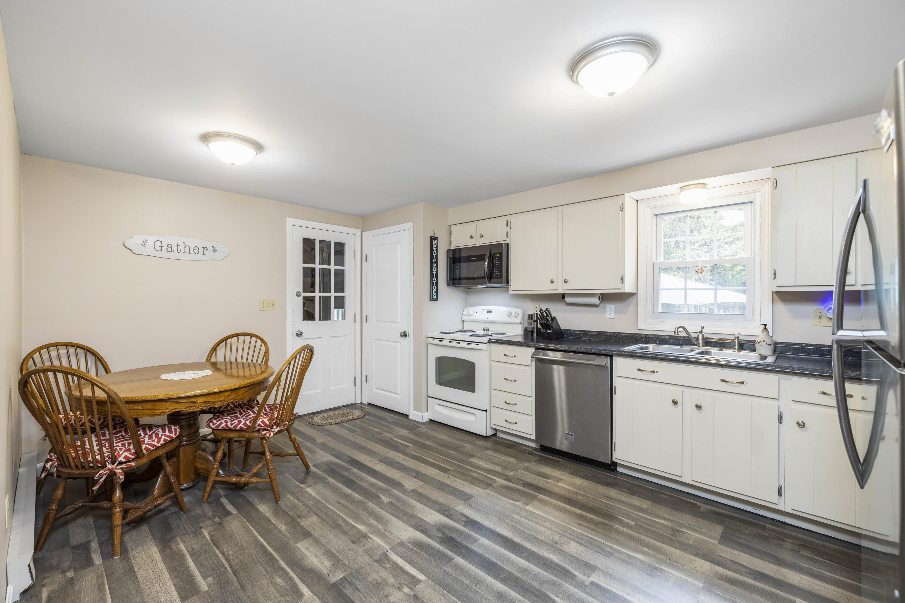 405 Bragdon Road Wells, ME 04090 - Photo 4 of 36 3G0A4327