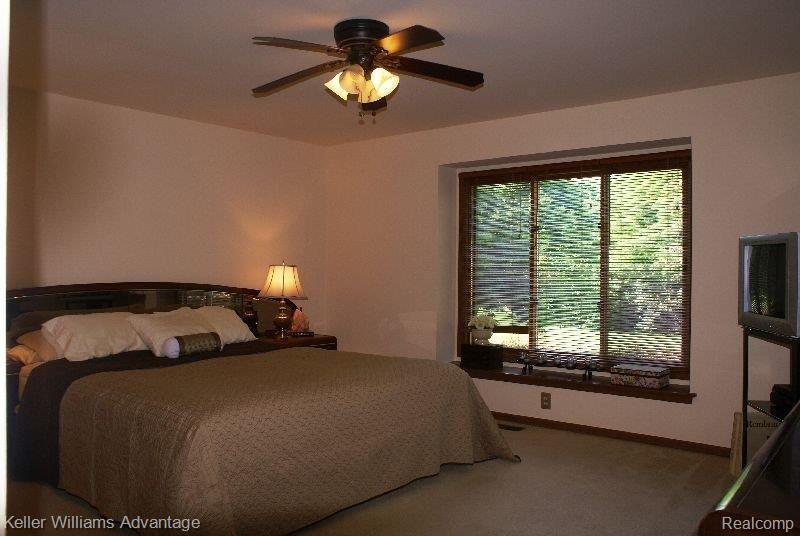 41382 Beacon Road Novi, MI 48375 - Photo 14 of 25 Master Suite