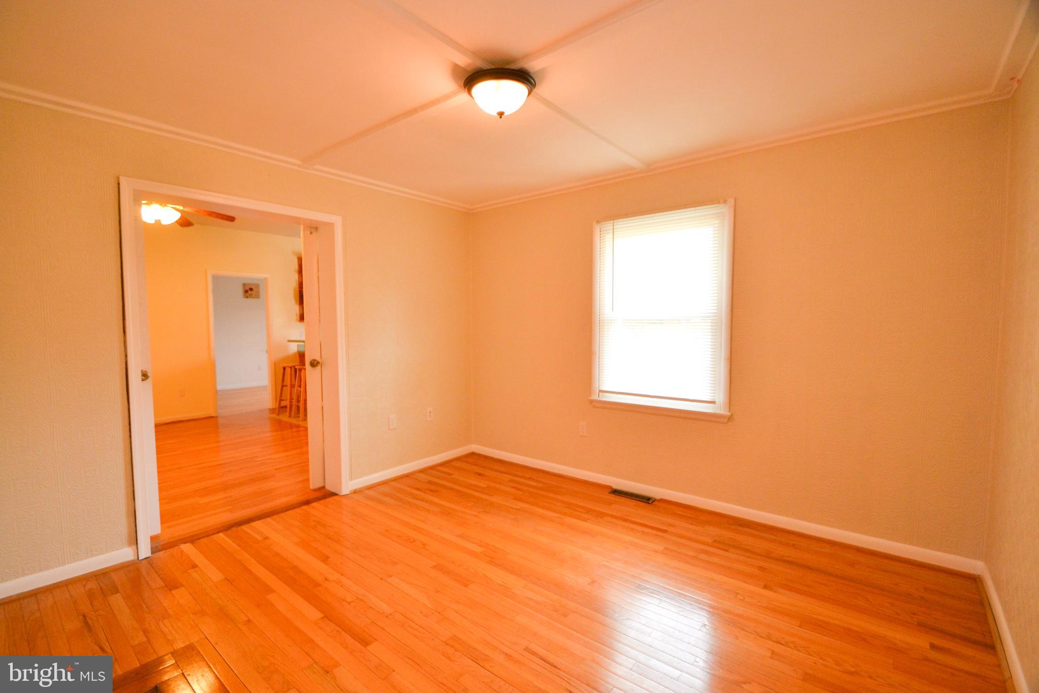 2410 Lawndale Road Finksburg, MD 21048 - Photo 15 of 37 Interior room
