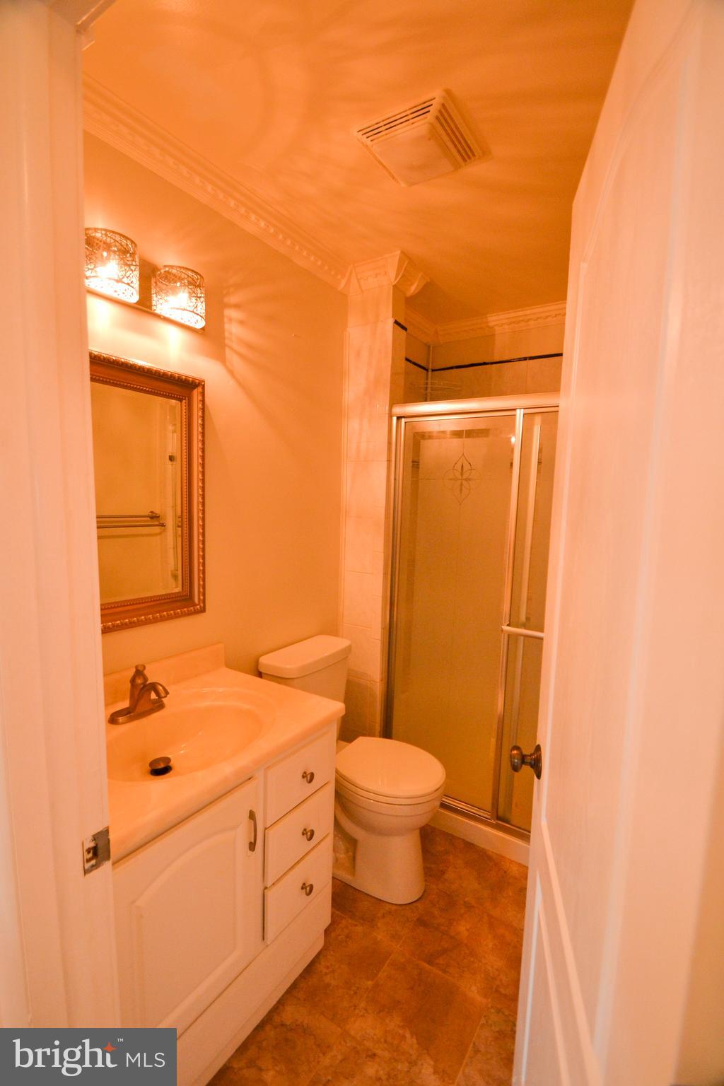 2410 Lawndale Road Finksburg, MD 21048 - Photo 24 of 37 Full bath