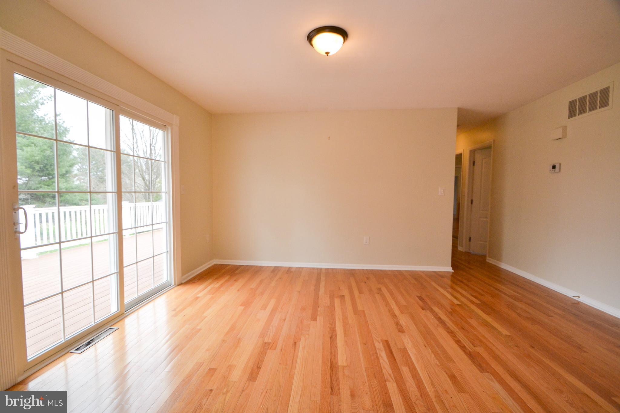 2410 Lawndale Road Finksburg, MD 21048 - Photo 4 of 37 Dining room