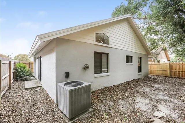 $2,325 | 3311 South St Lucie Drive, Casselberry, FL 32707