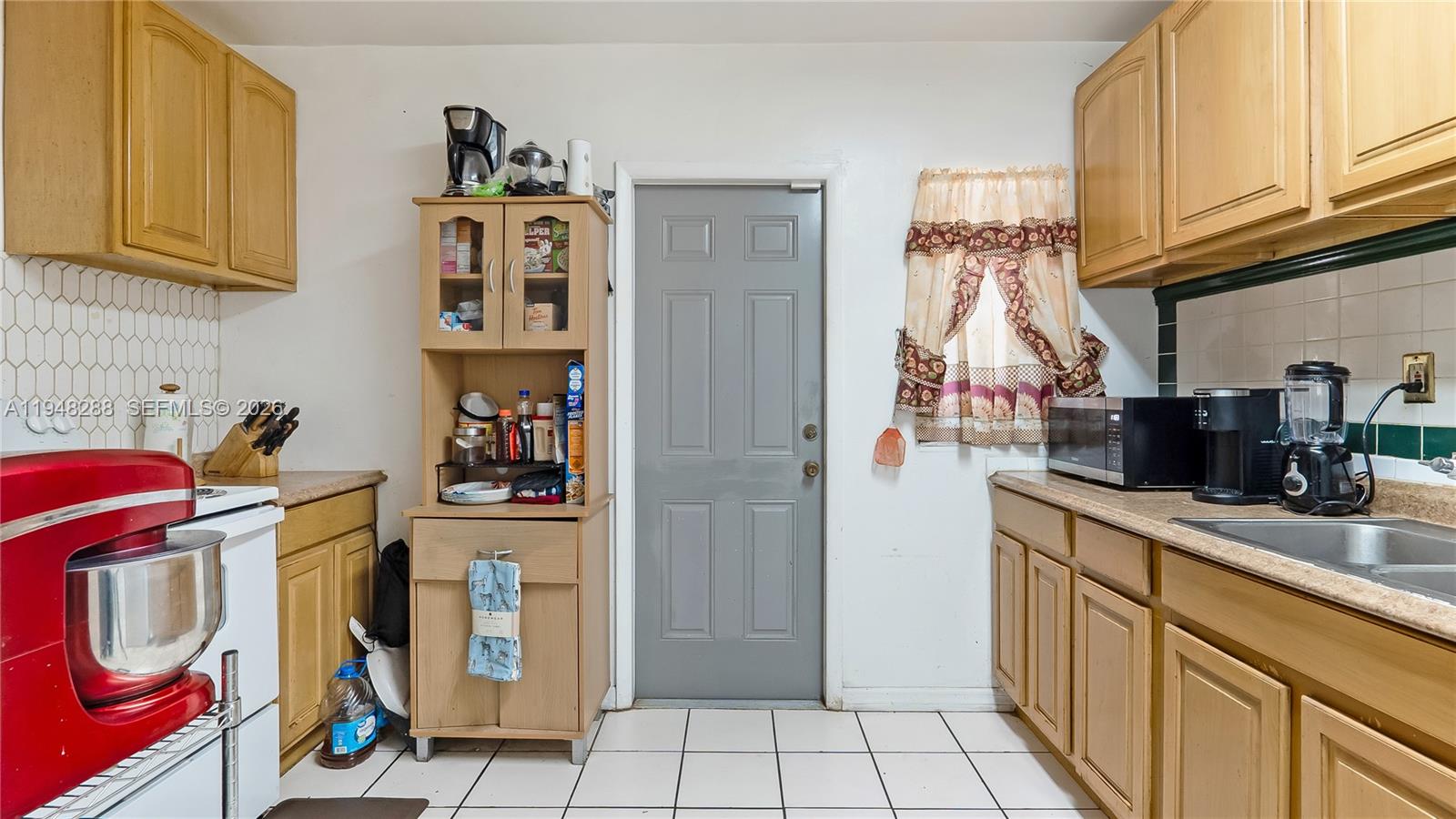 14421 Harrison Street Miami, FL 33176 - Photo 17 of 36