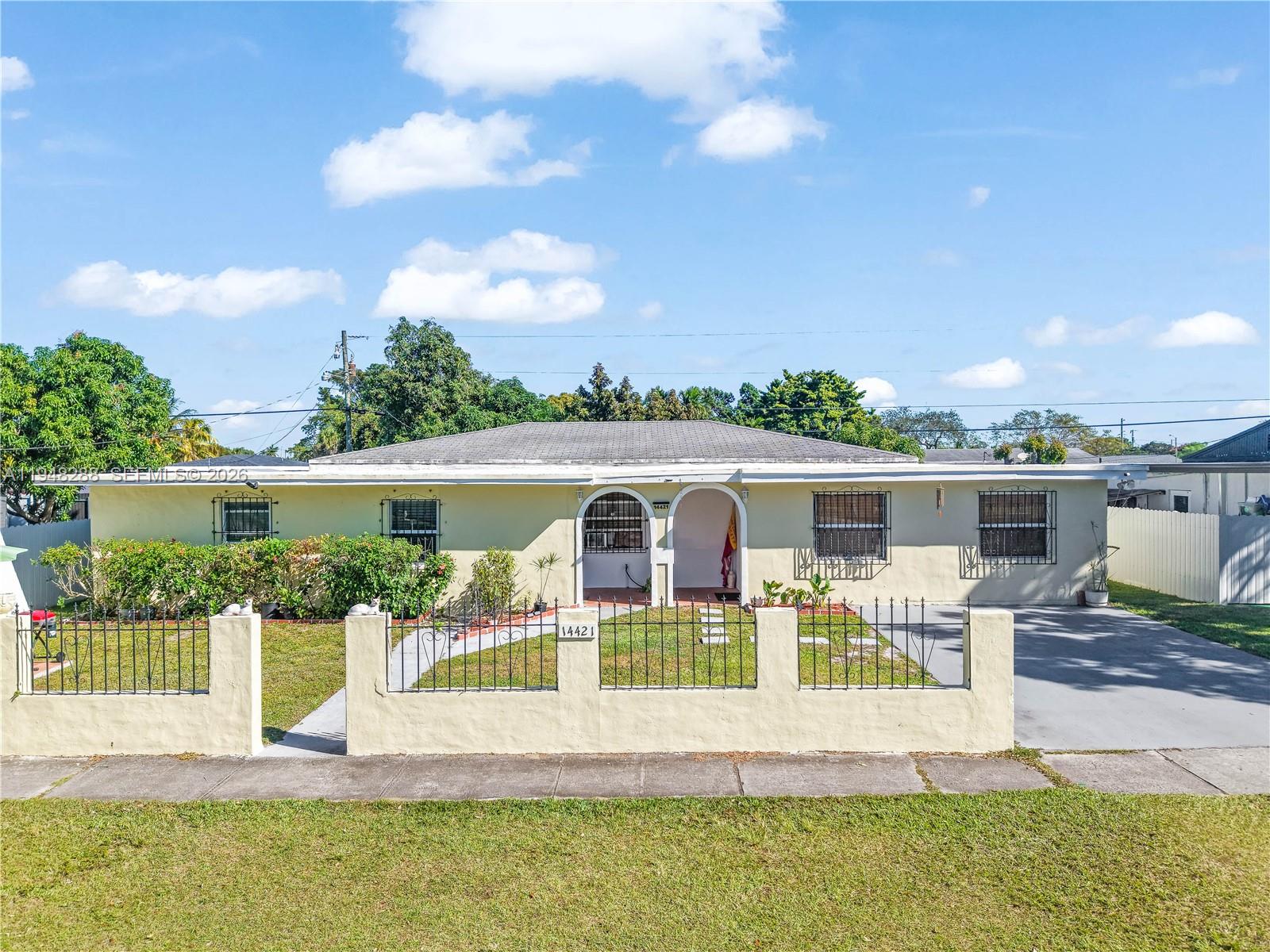14421 Harrison Street Miami, FL 33176 - Photo 2 of 36
