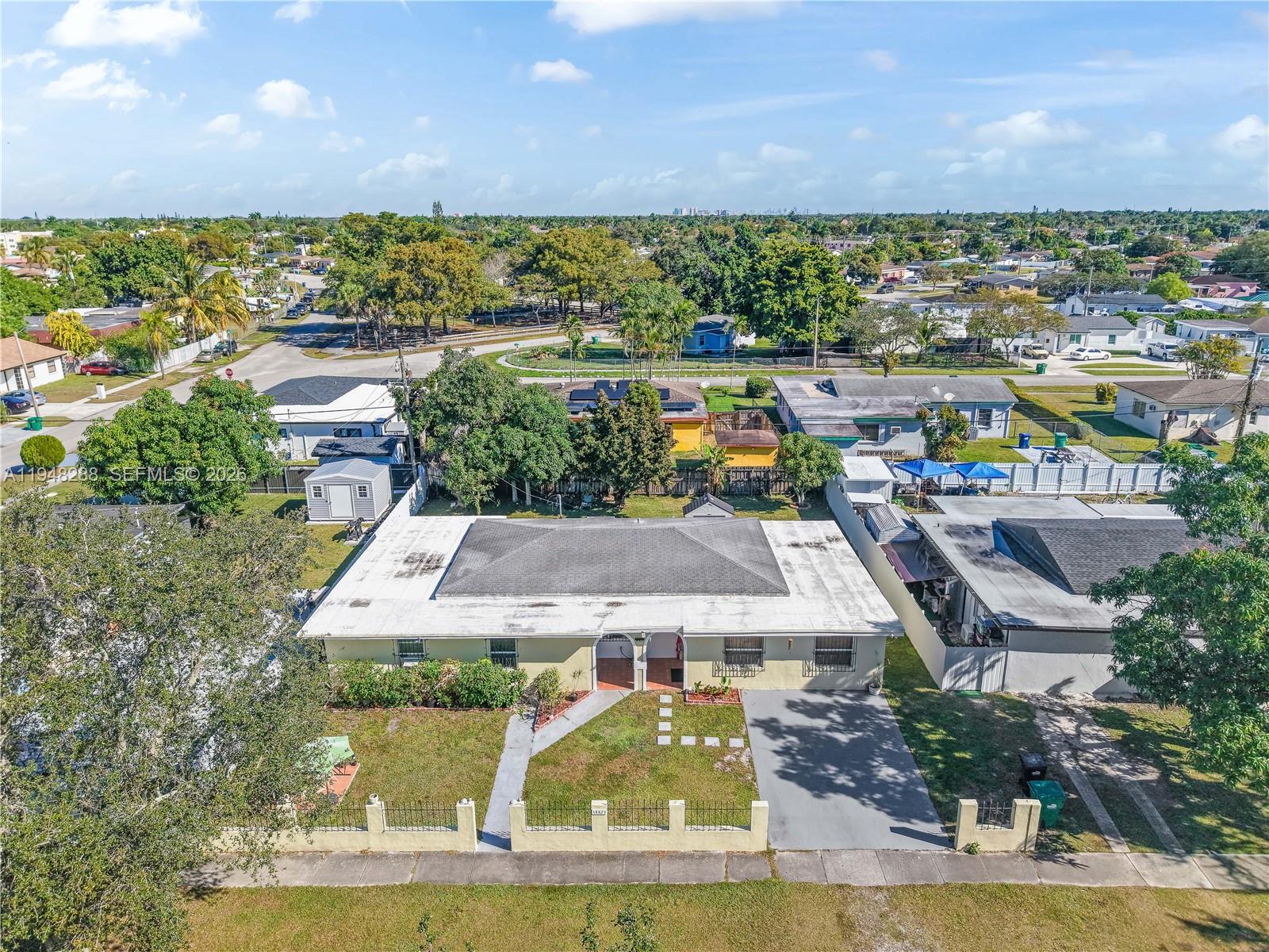 14421 Harrison Street Miami, FL 33176 - Photo 3 of 36