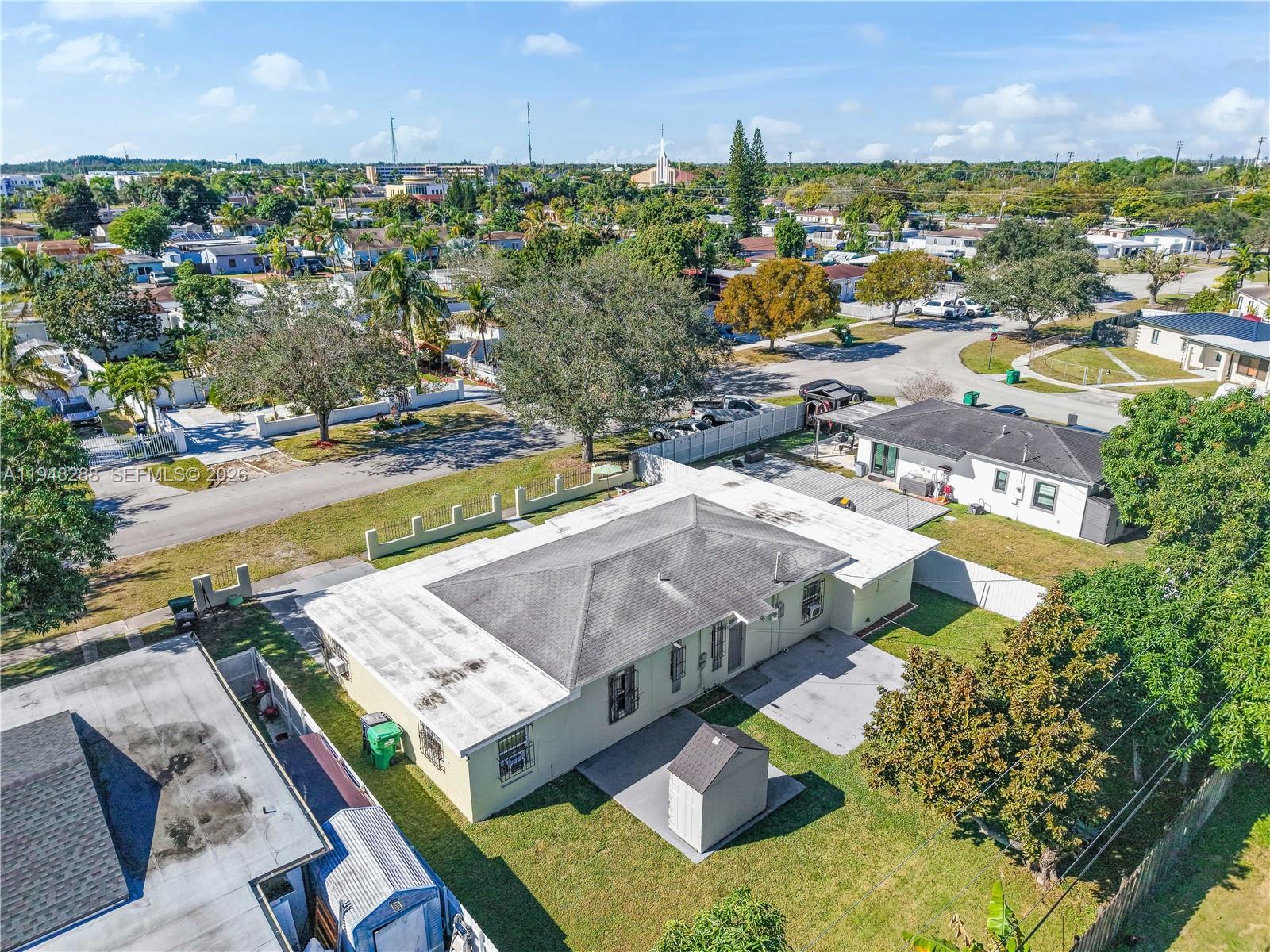 14421 Harrison Street Miami, FL 33176 - Photo 6 of 36