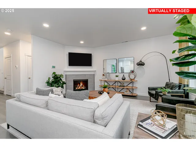 $664,960 | 16429 Southeast Pacific Crst Trl Place, Unit 763, Happy Valley, OR 97086