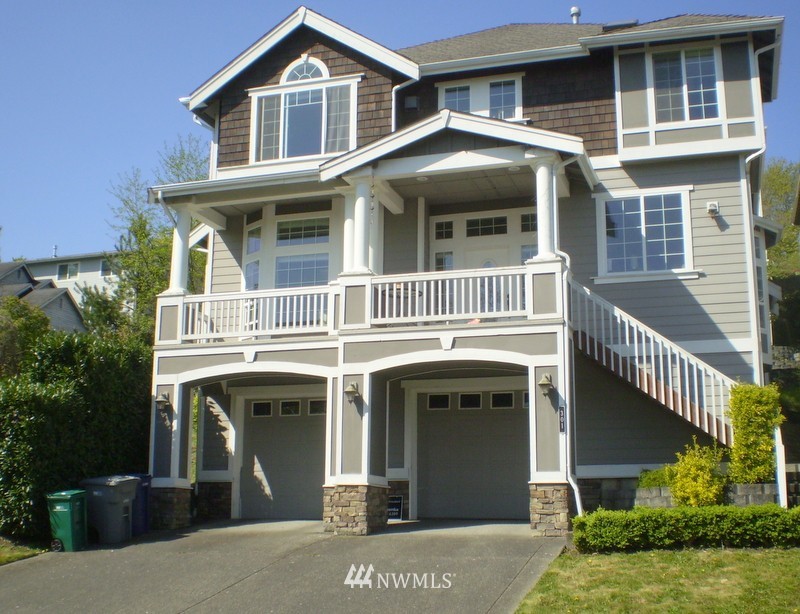 301 Maple Avenue Northwest Renton, WA 98057 - Photo 1 of 14