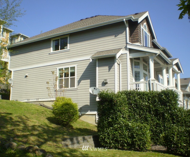 301 Maple Avenue Northwest Renton, WA 98057 - Photo 12 of 14
