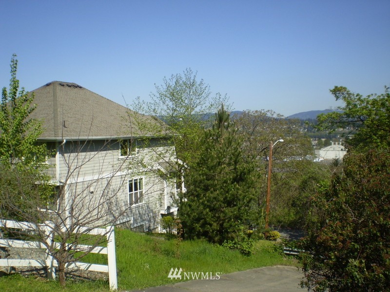 301 Maple Avenue Northwest Renton, WA 98057 - Photo 13 of 14