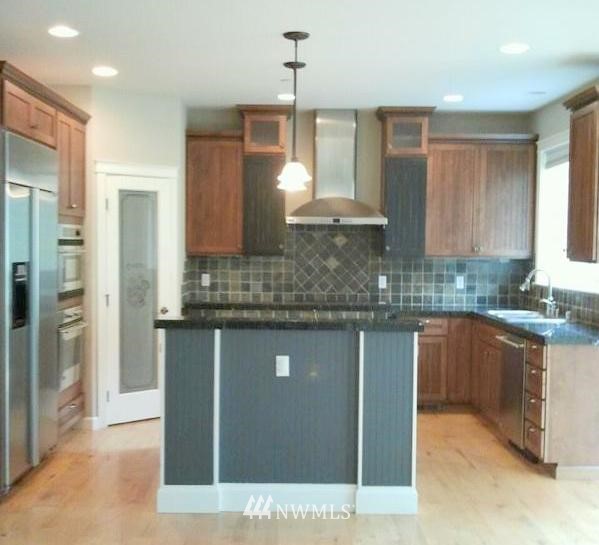 301 Maple Avenue Northwest Renton, WA 98057 - Photo 5 of 14