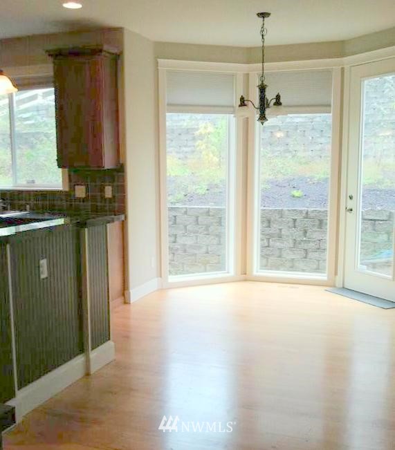 301 Maple Avenue Northwest Renton, WA 98057 - Photo 7 of 14