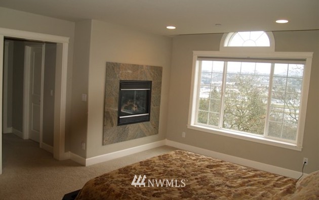 301 Maple Avenue Northwest Renton, WA 98057 - Photo 10 of 14
