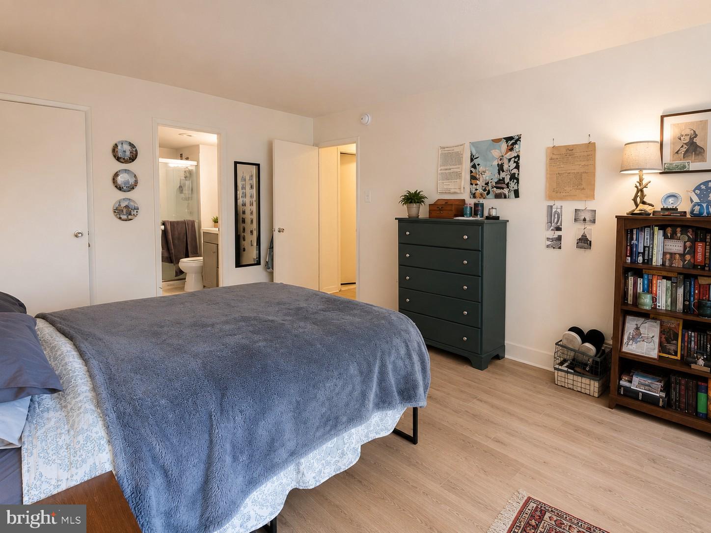 224-30 West Rittenhouse Square, Unit 401 Philadelphia, PA 19103 - Photo 7 of 21