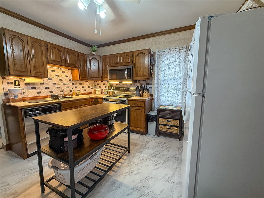 65 Bellingham Street Woonsocket, RI 02895 - Photo 11 of 48