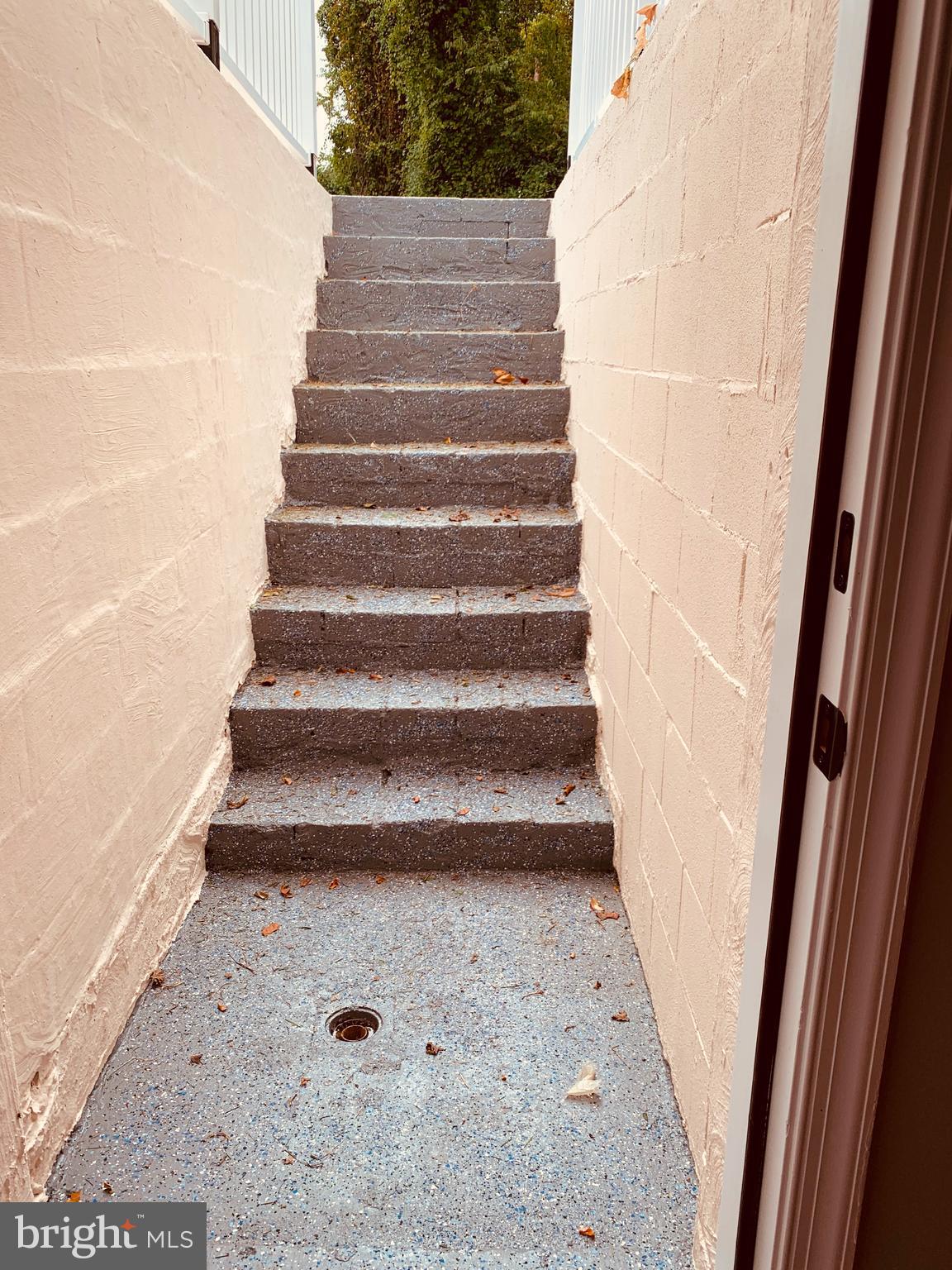 4414 Walnut Road Baltimore, MD 21227 - Photo 53 of 70 exterior stairs