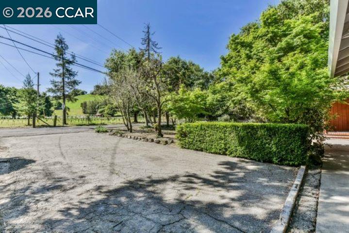 2648 Reliez Valley Road Martinez, CA 94553 - Photo 29 of 38 a view of a park with a tree