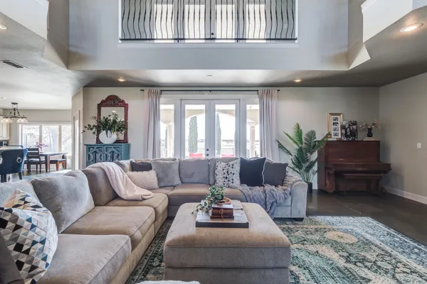 $835,000 | 8417 County Road 6940, Lubbock, TX 79407