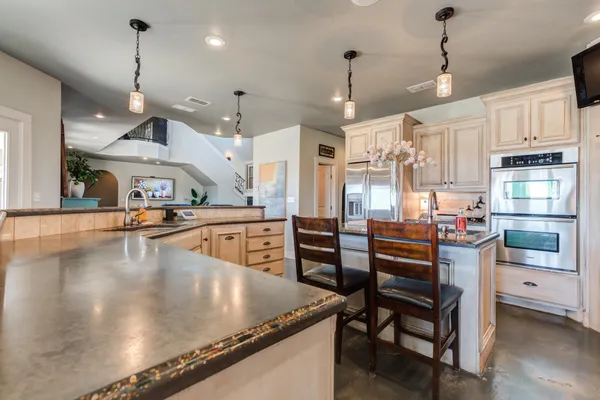 $835,000 | 8417 County Road 6940, Lubbock, TX 79407