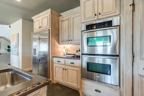 $835,000 | 8417 County Road 6940, Lubbock, TX 79407