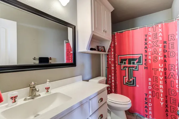 $835,000 | 8417 County Road 6940, Lubbock, TX 79407